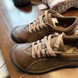 Brown size 6.5 Keen’s brand new